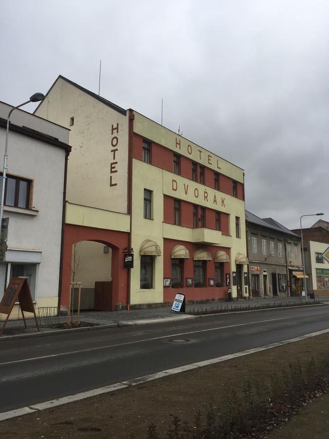 Chrast Hotel Dvorak المظهر الخارجي الصورة