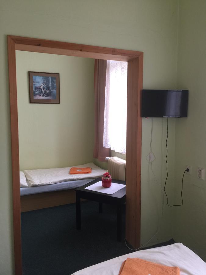 Chrast Hotel Dvorak المظهر الخارجي الصورة